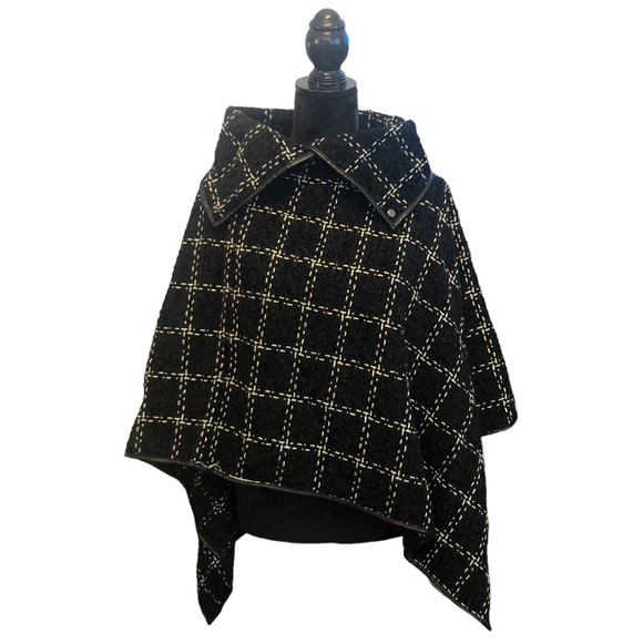 A&O Accessories - A&O International Black Checked Wrap size S/M